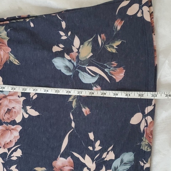 Viamor Tunic Shift Knitted Sweater Dress - Picture 13 of 14